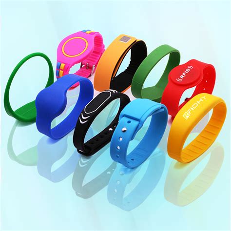 RFID Silicone Wristbands 